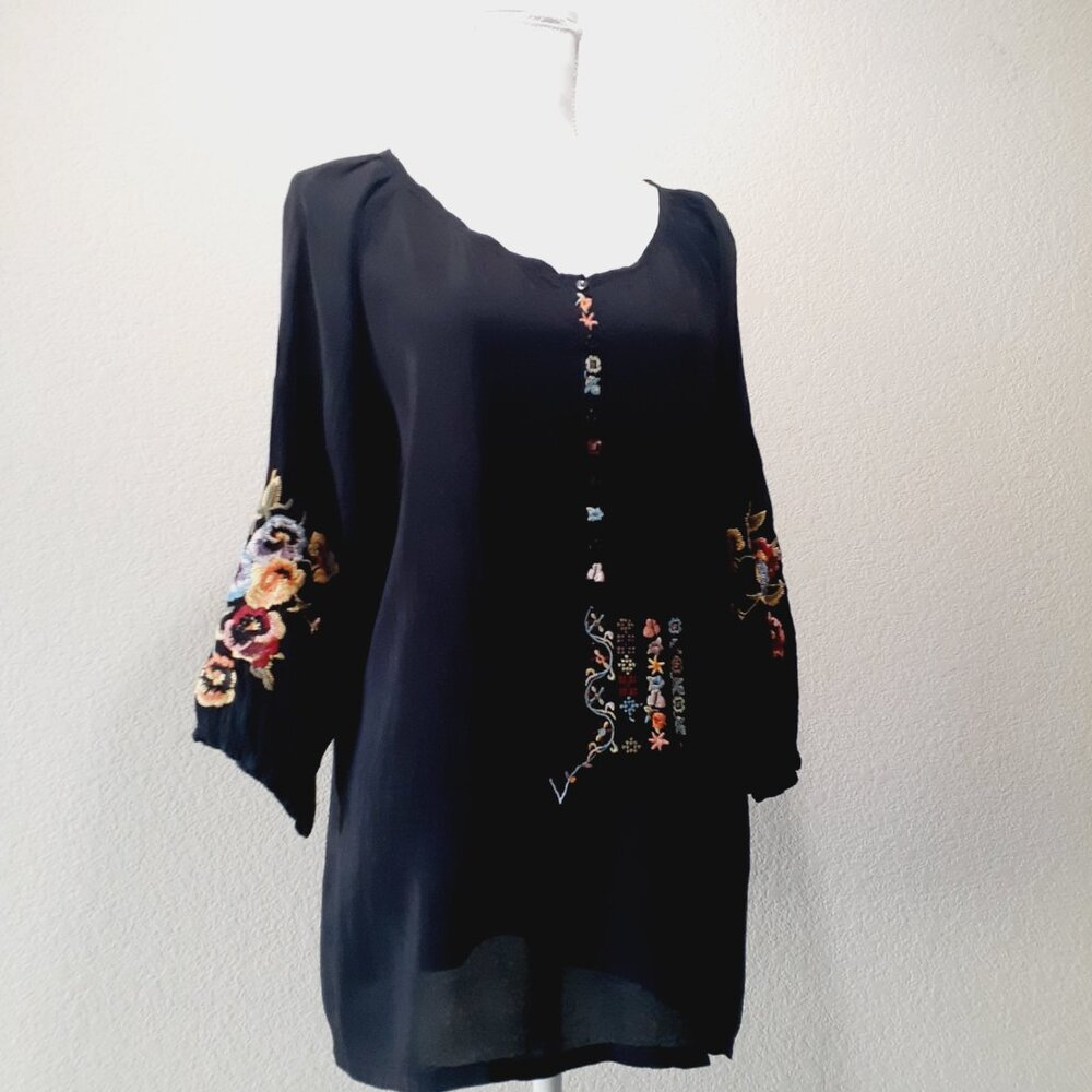 Johnny Was Black with Embroidered Peasant Style Blouse